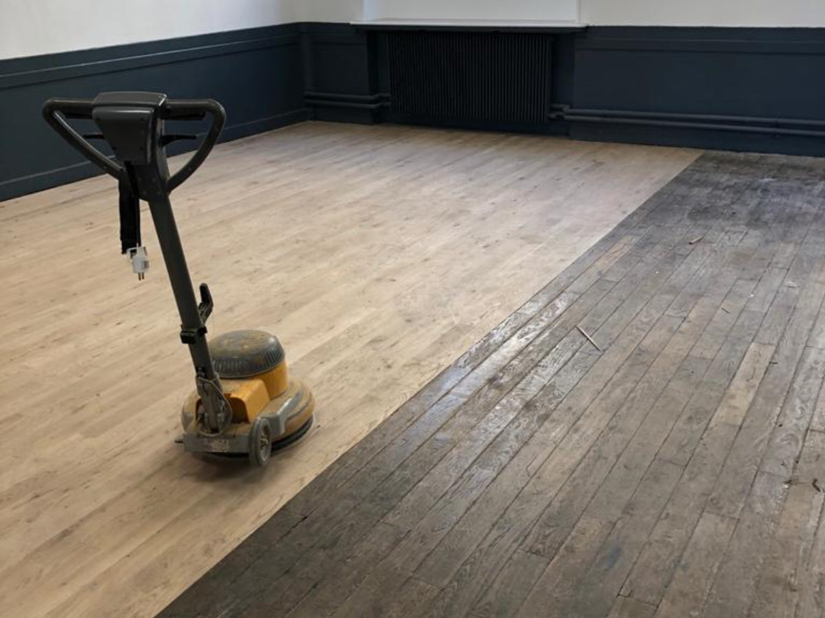 Ponçage d’un parquet